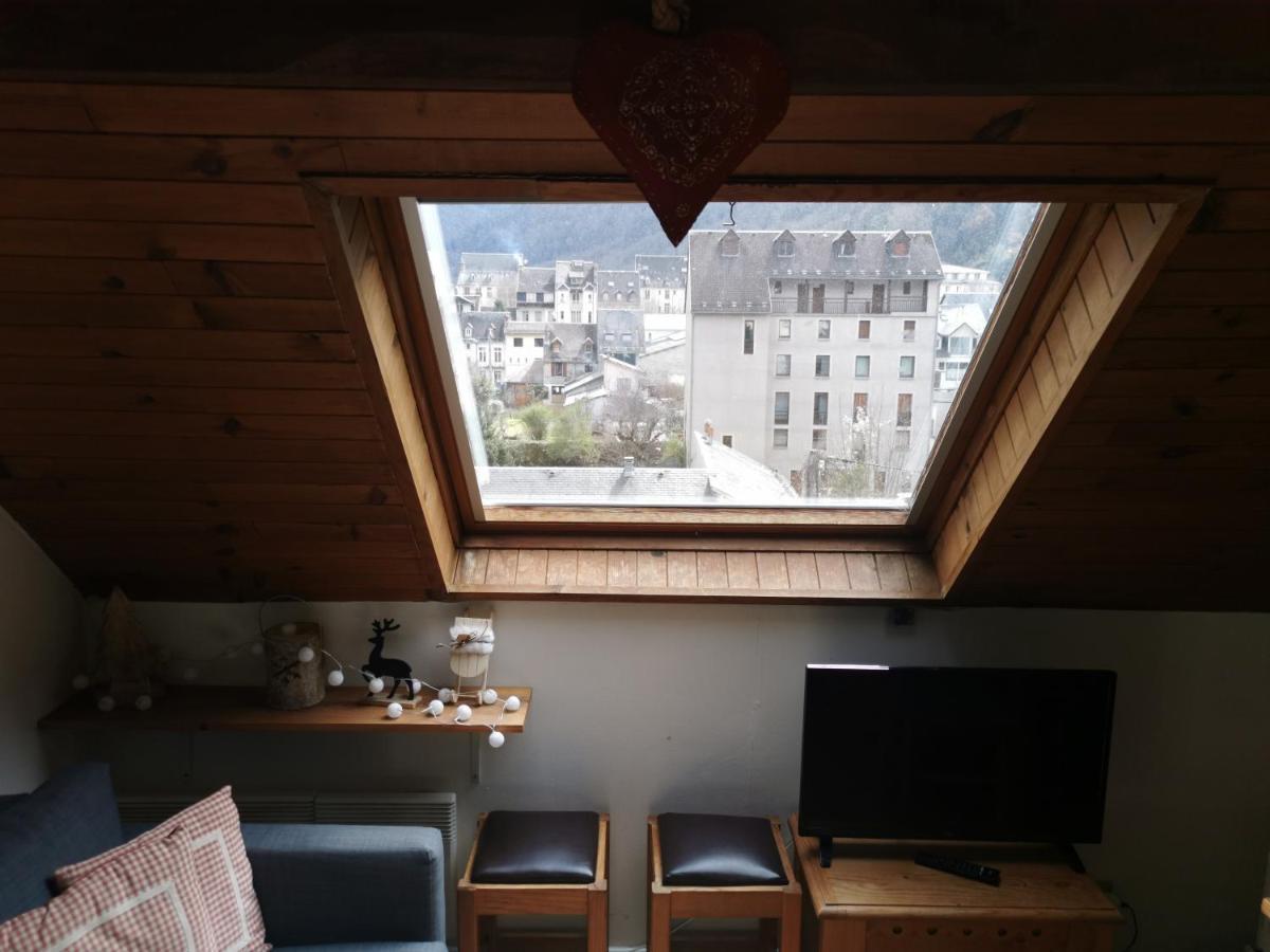 Le Petit Chalet Luchonnais Bagneres-de-Luchon ภายนอก รูปภาพ